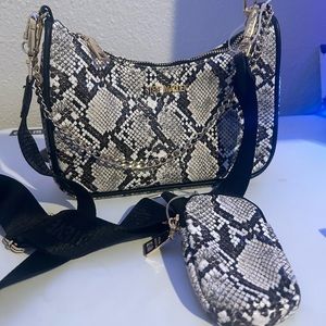 Steve madden Snakeskin purse new without tags 78$ retail shoulder bag limited